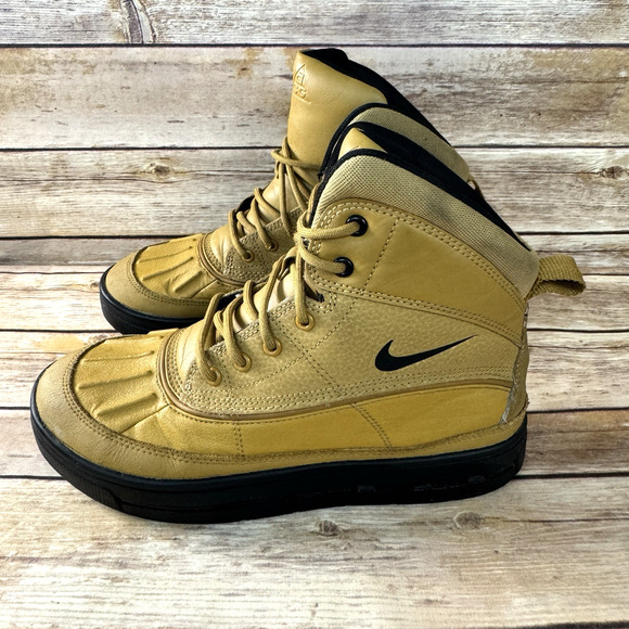 Nike Boys Tan Brown ACG Lace Up Fall Winter Boots 5.5Y - Picture 4 of 8